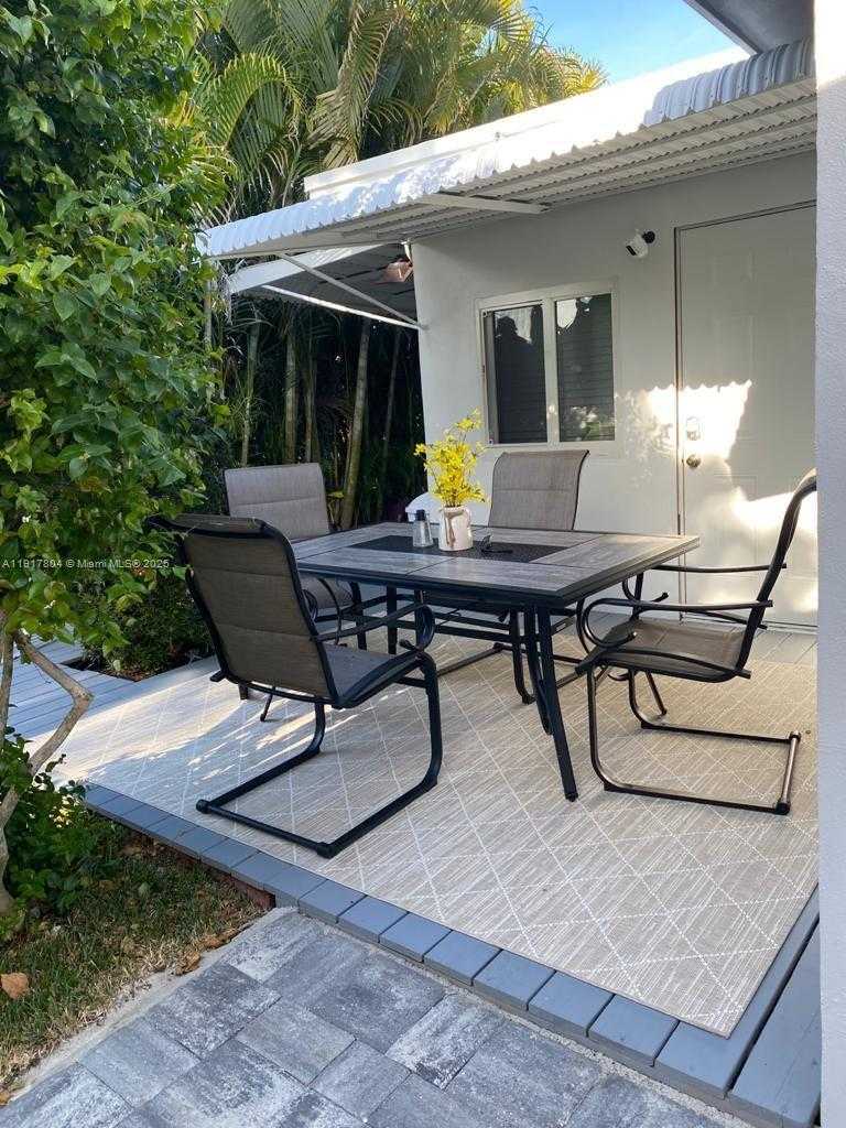 Small Image of 7303 NORTH WEST 57TH DR #7303, Tamarac Number 15