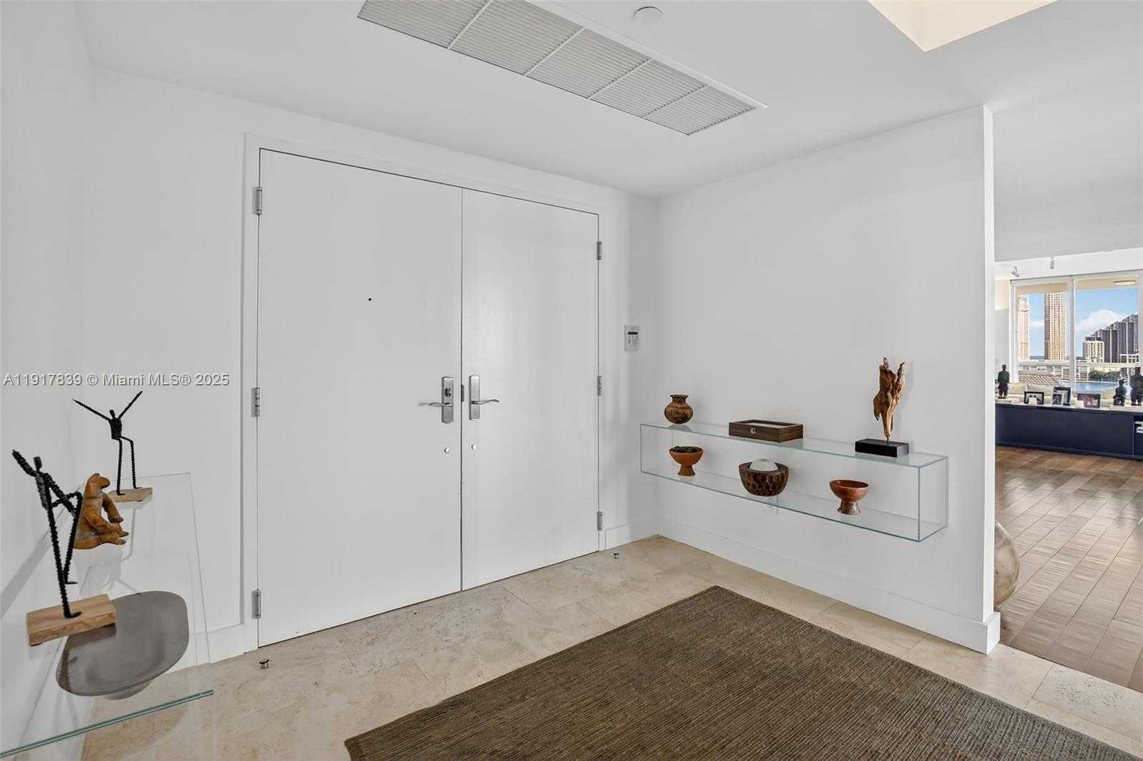 Imagen de Pequeño Objeto