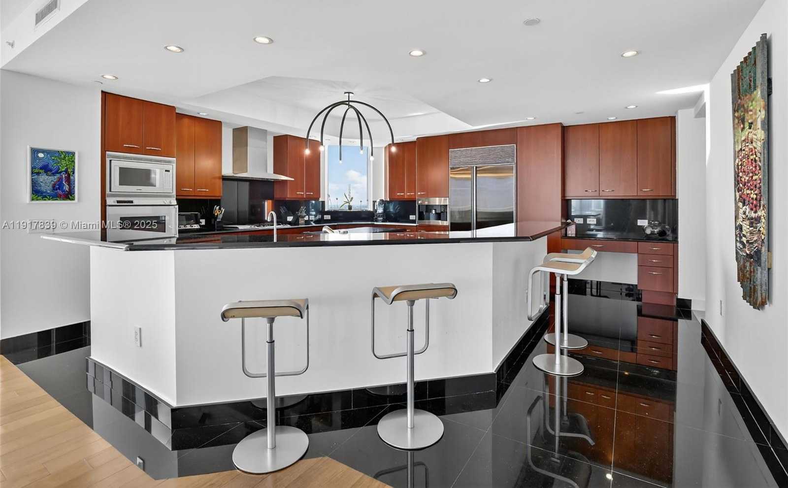 Imagen de Pequeño Objeto