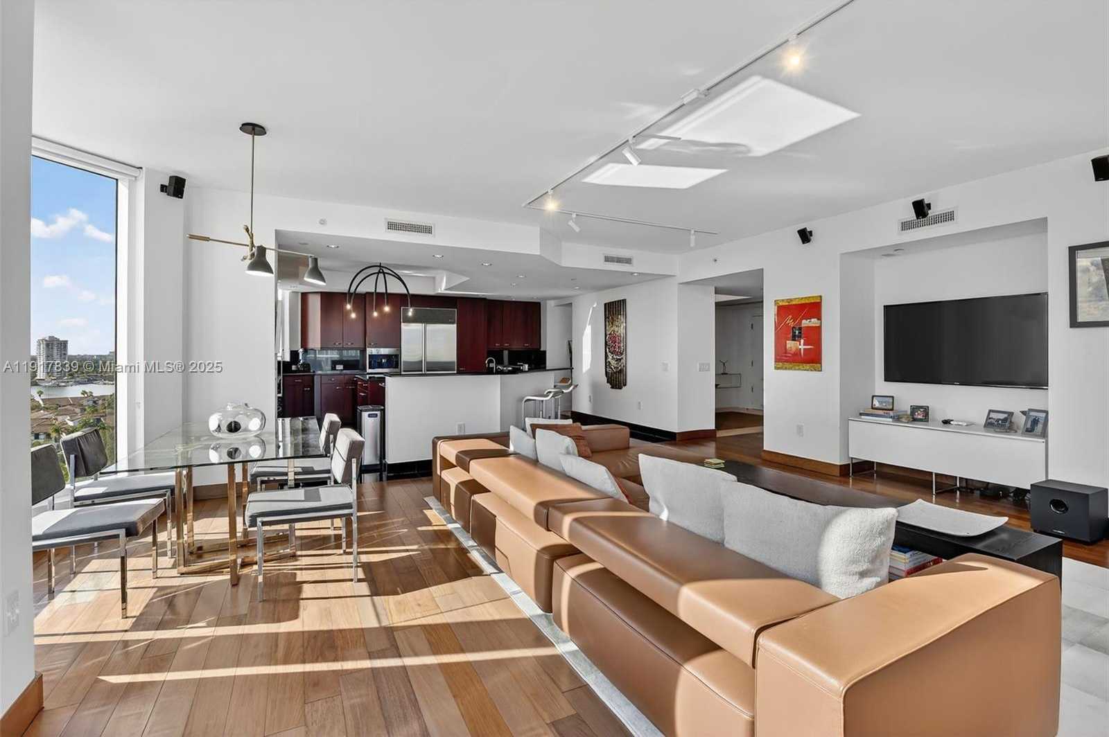 Imagen de Pequeño Objeto