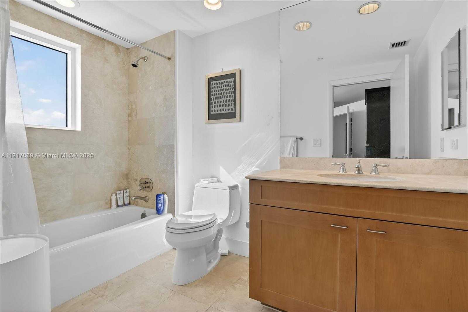 Imagen de Pequeño Objeto