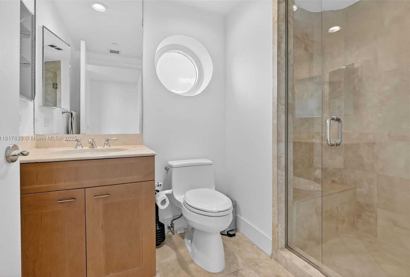 Imagen de Pequeño Objeto