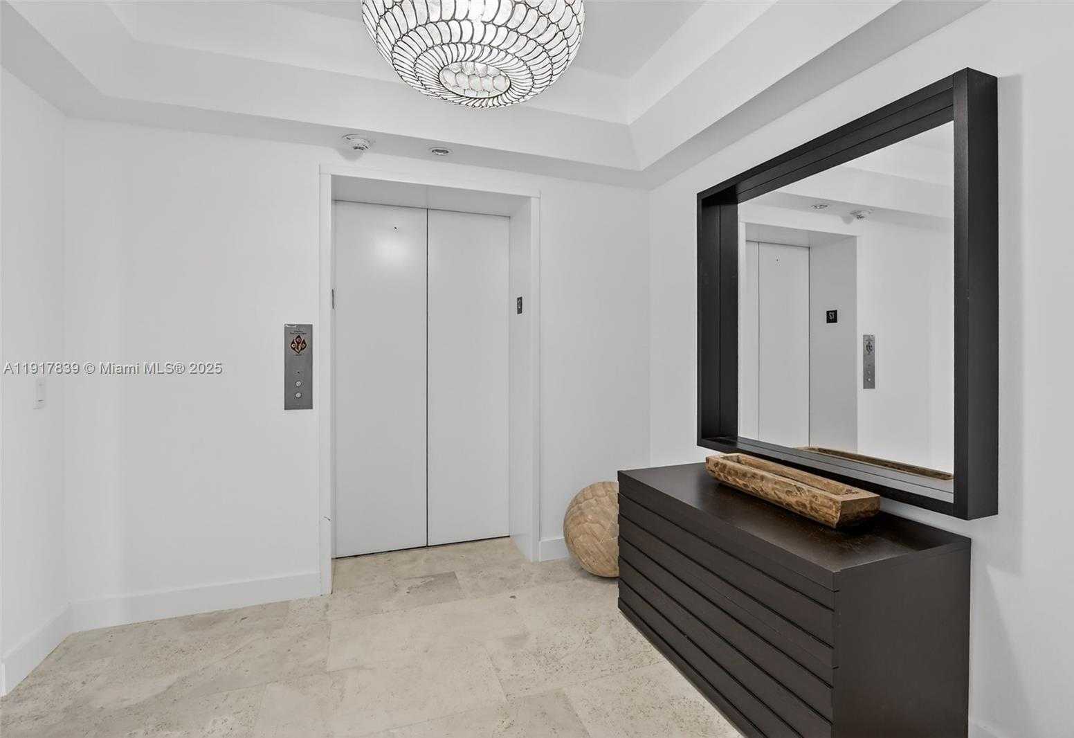 Imagen de Pequeño Objeto