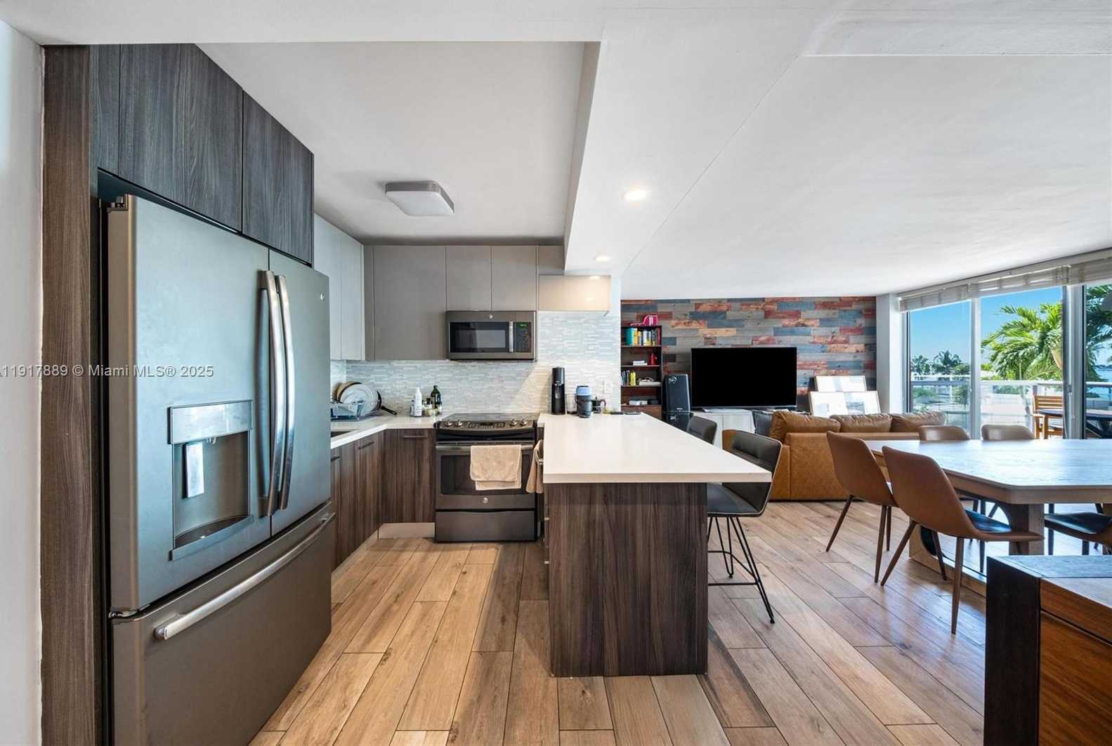 Small Image of 1541 BRICKELL AVE #C406, Miami Number 11