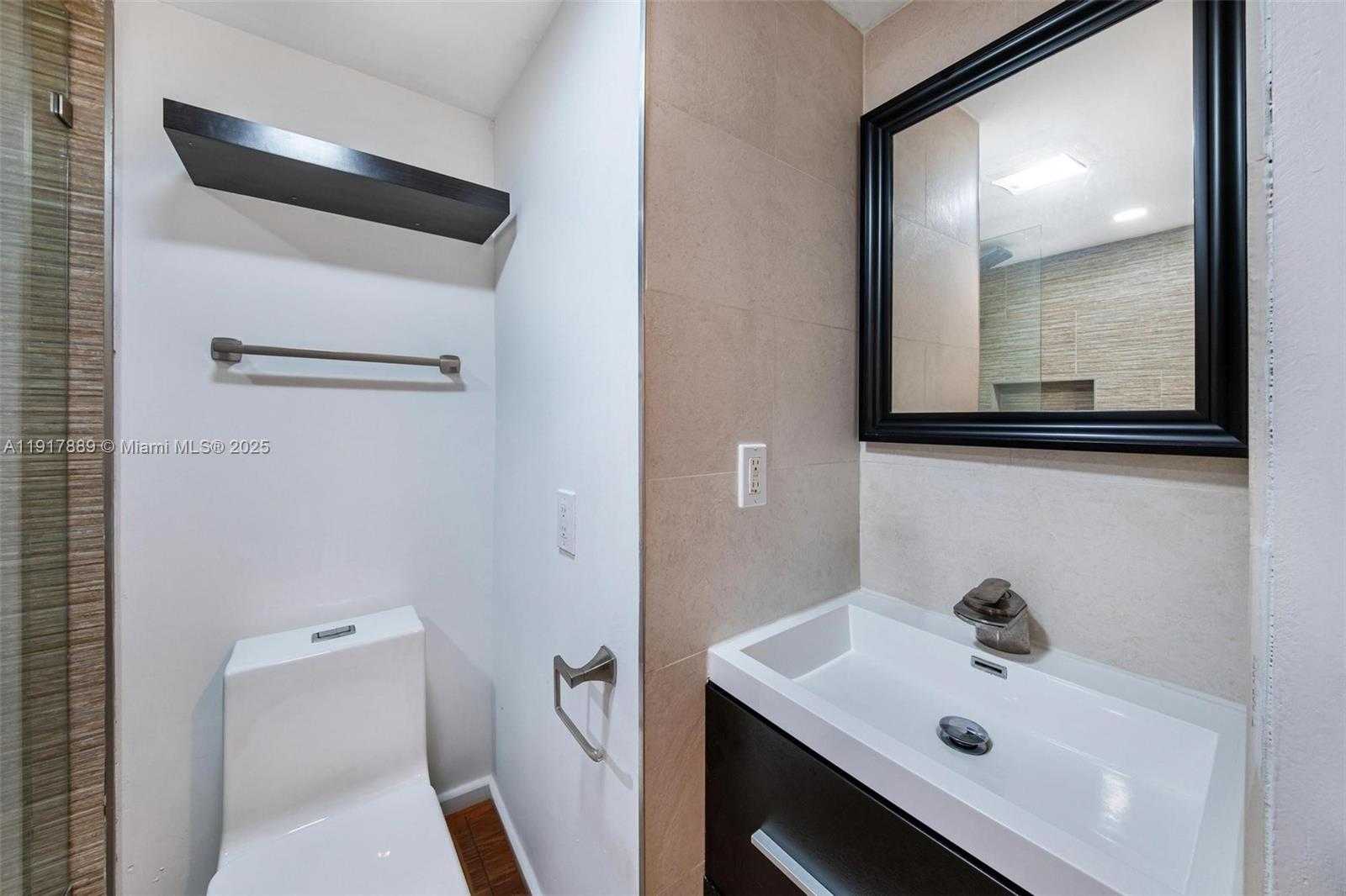 Small Image of 1541 BRICKELL AVE #C406, Miami Number 31