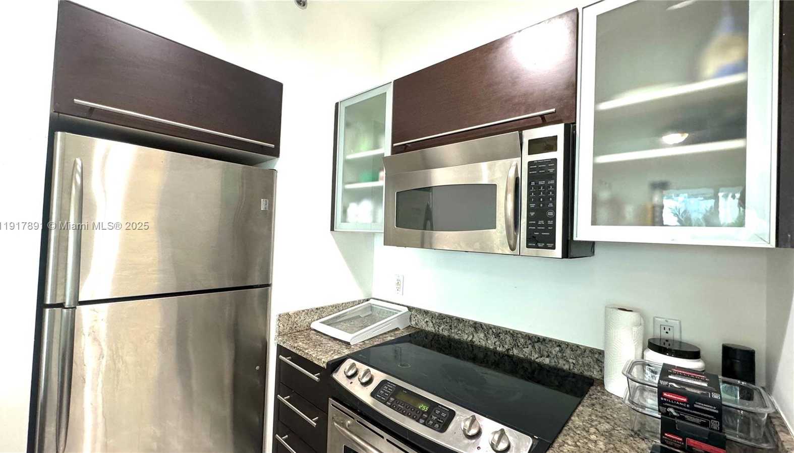 Small Image of 950 BRICKELL BAY DR #400, Miami Number 10