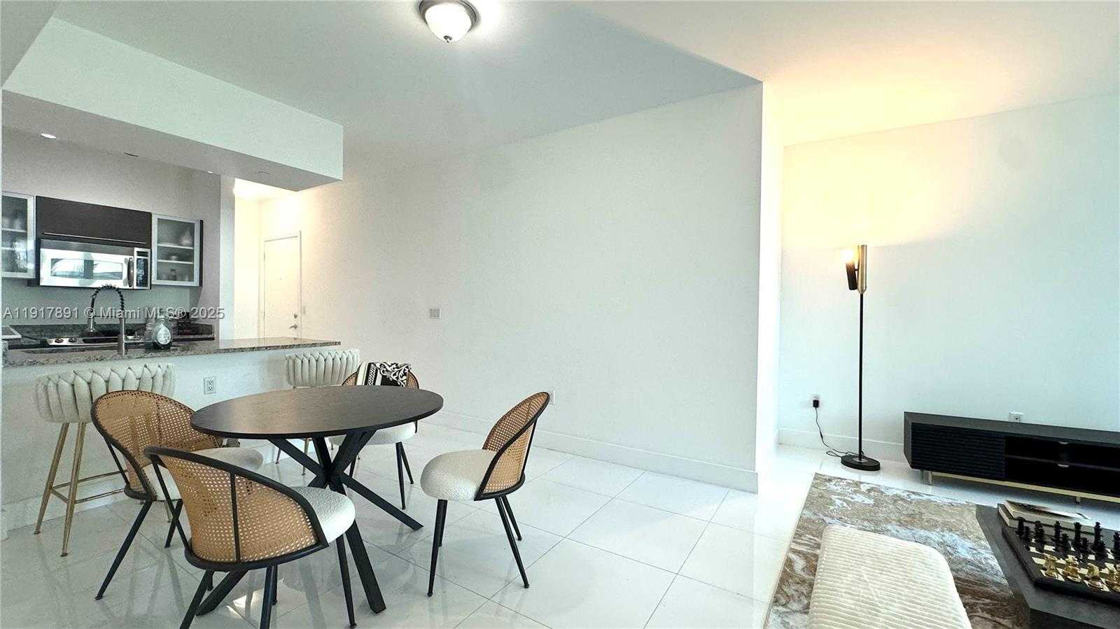 Small Image of 950 BRICKELL BAY DR #400, Miami Number 8