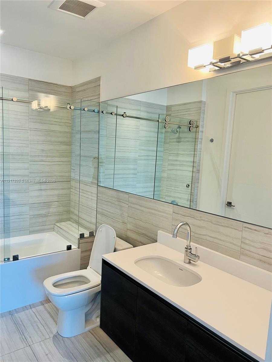 Small Image of 301 ALTARA AVE #210, Coral Gables Number 11