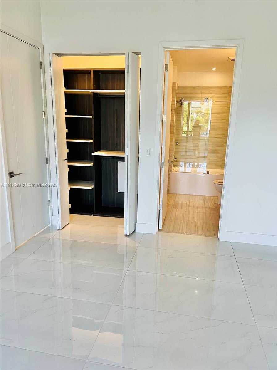 Small Image of 301 ALTARA AVE #210, Coral Gables Number 15