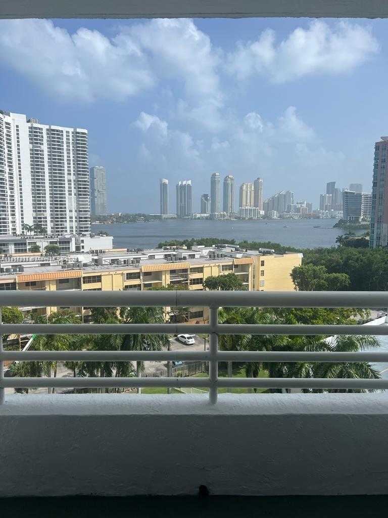 Small Image of 3300 NORTH EAST 192ND ST #1017, Aventura Number 2