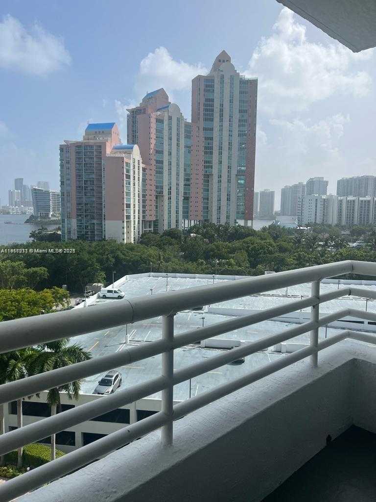 Small Image of 3300 NORTH EAST 192ND ST #1017, Aventura Number 3