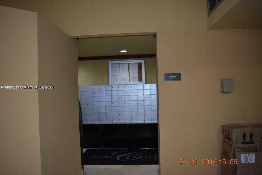 Small Image of 3300 NORTH EAST 192ND ST #1017, Aventura Number 35