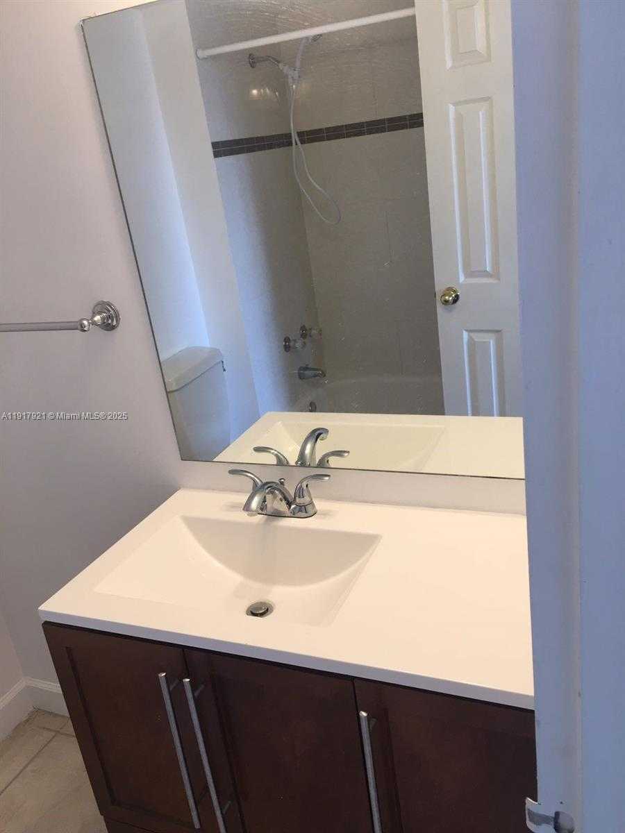 Small Image of 4240 NORTH WEST 79TH AVE #1C, Doral Number 15