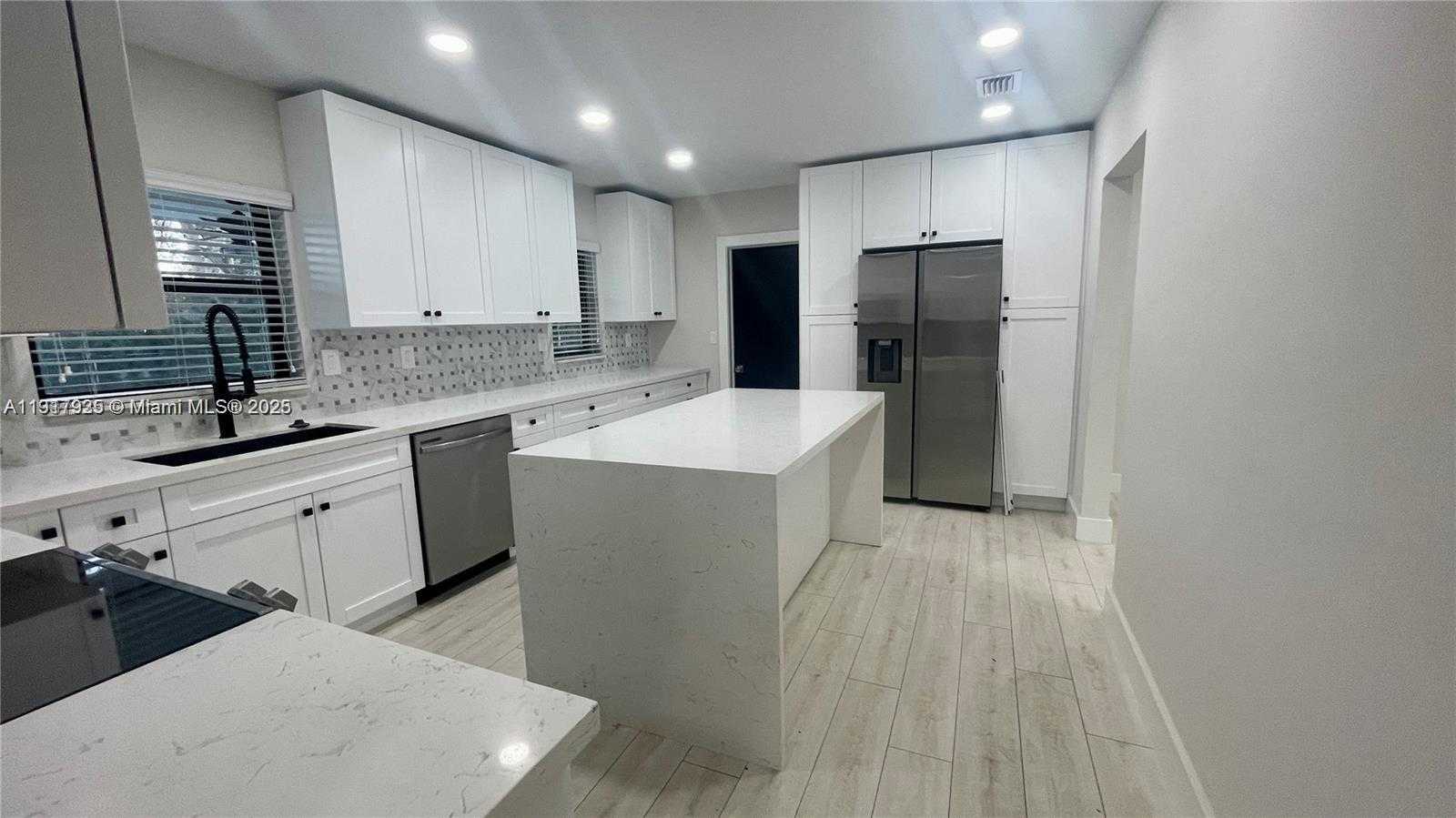 Small Image of 8320 SOUTH WEST 142ND ST #8320, Palmetto Bay Number 3