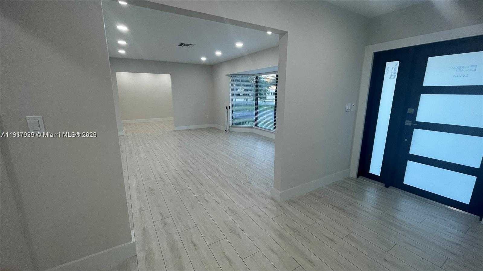 Small Image of 8320 SOUTH WEST 142ND ST #8320, Palmetto Bay Number 4