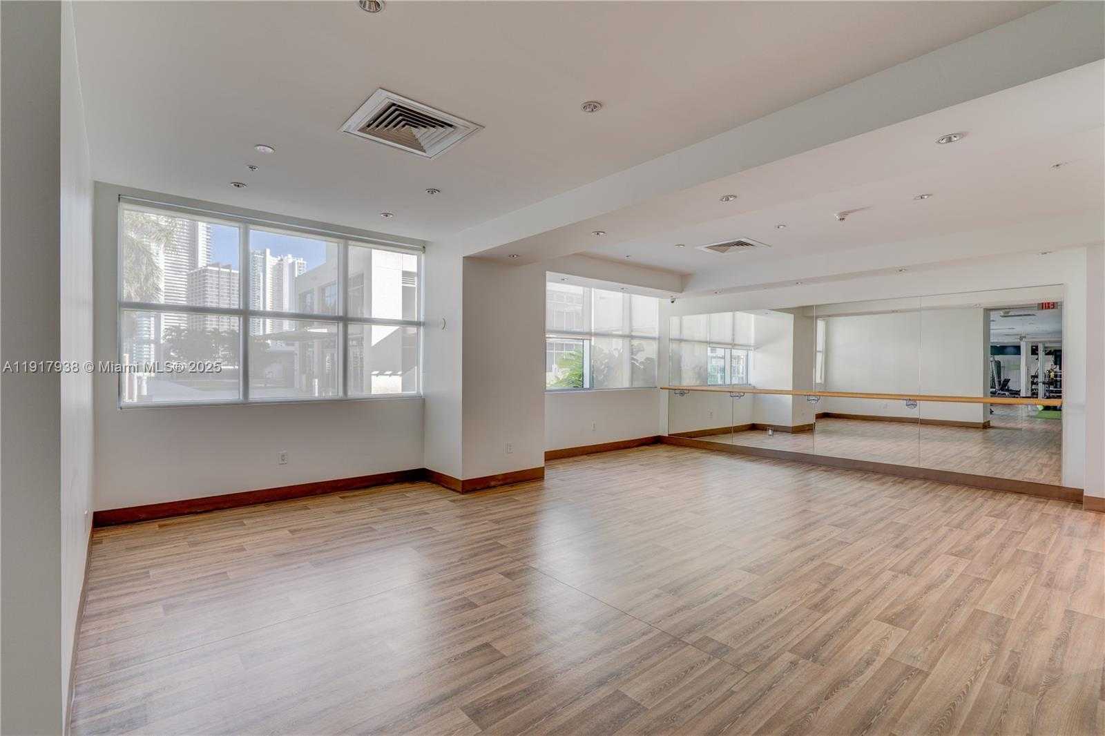 Small Image of 3301 NORTH EAST 1ST AVE #H1215, Miami Number 45