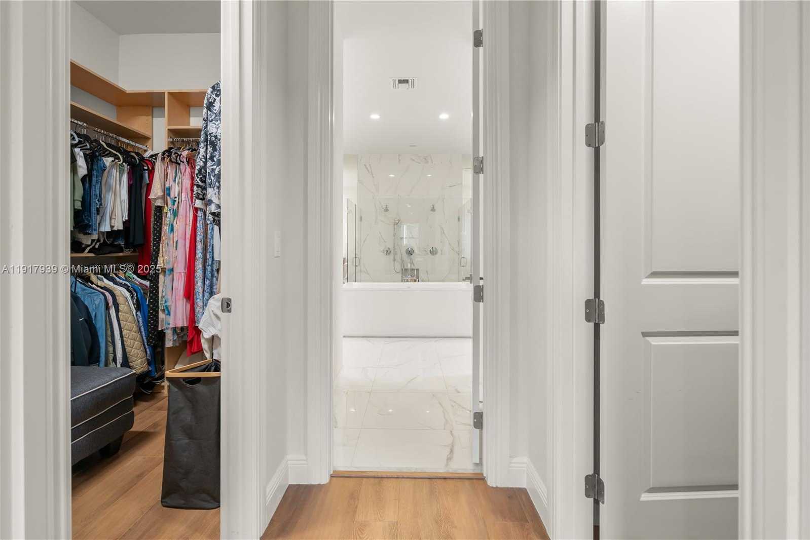 Small Image of 14820 MILLSTONE RANCHES DR, Davie Number 17