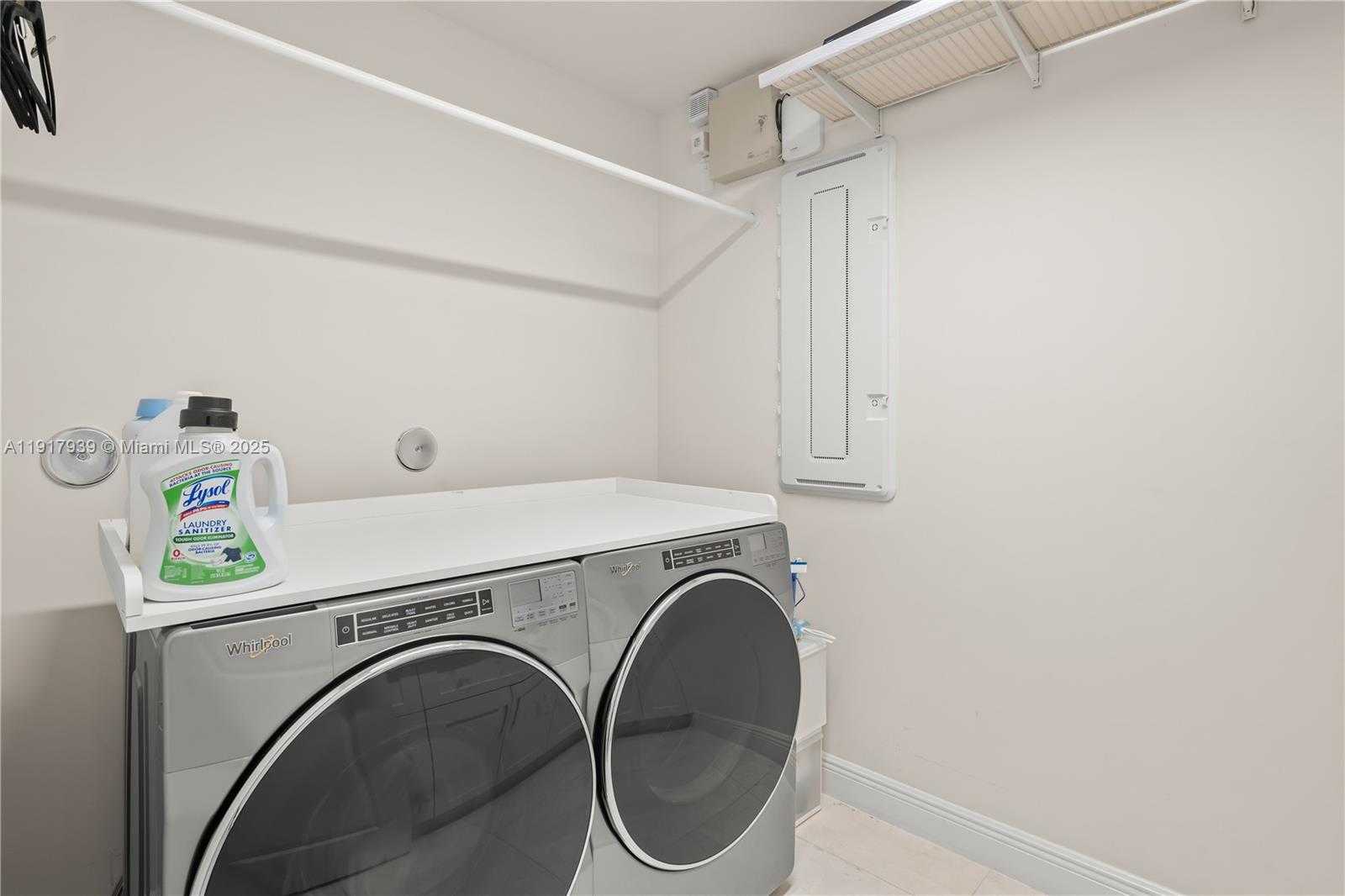 Small Image of 14820 MILLSTONE RANCHES DR, Davie Number 22