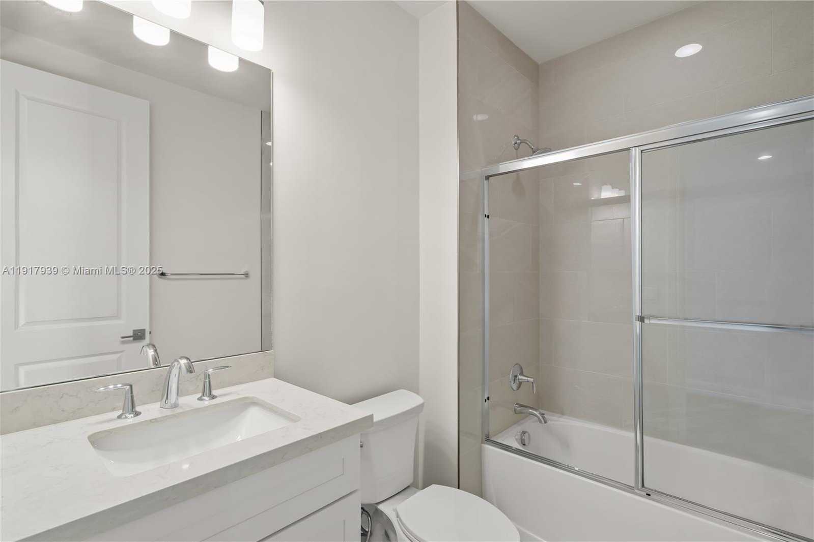 Small Image of 14820 MILLSTONE RANCHES DR, Davie Number 23