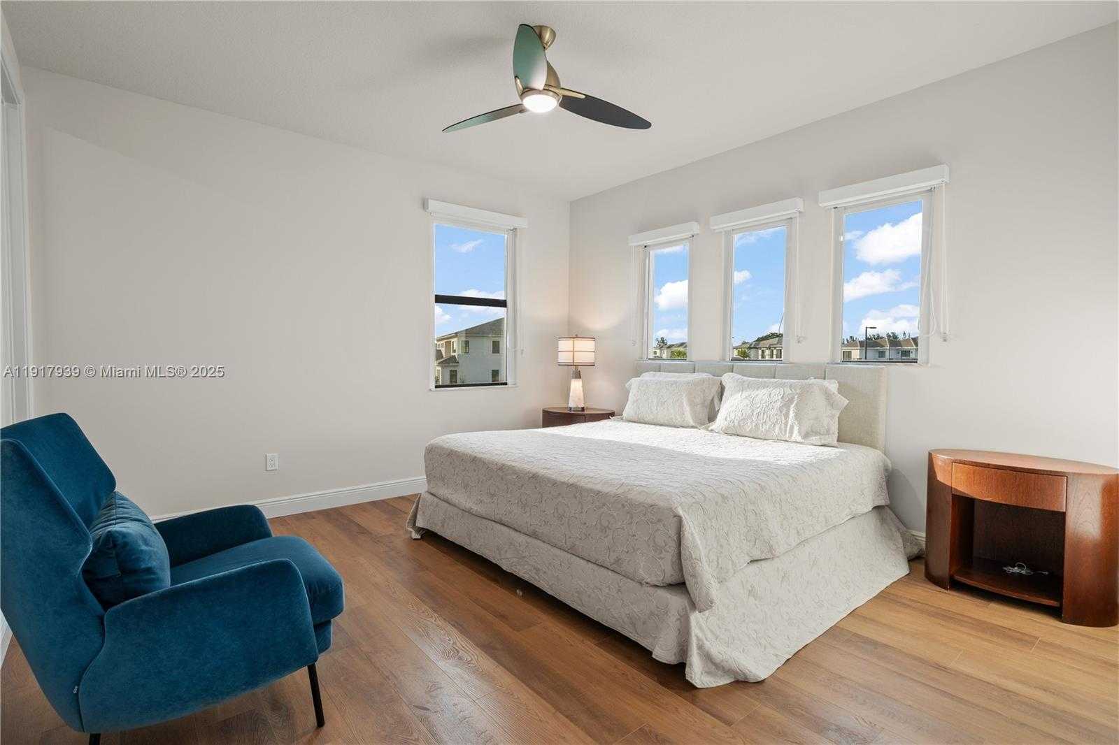 Small Image of 14820 MILLSTONE RANCHES DR, Davie Number 25