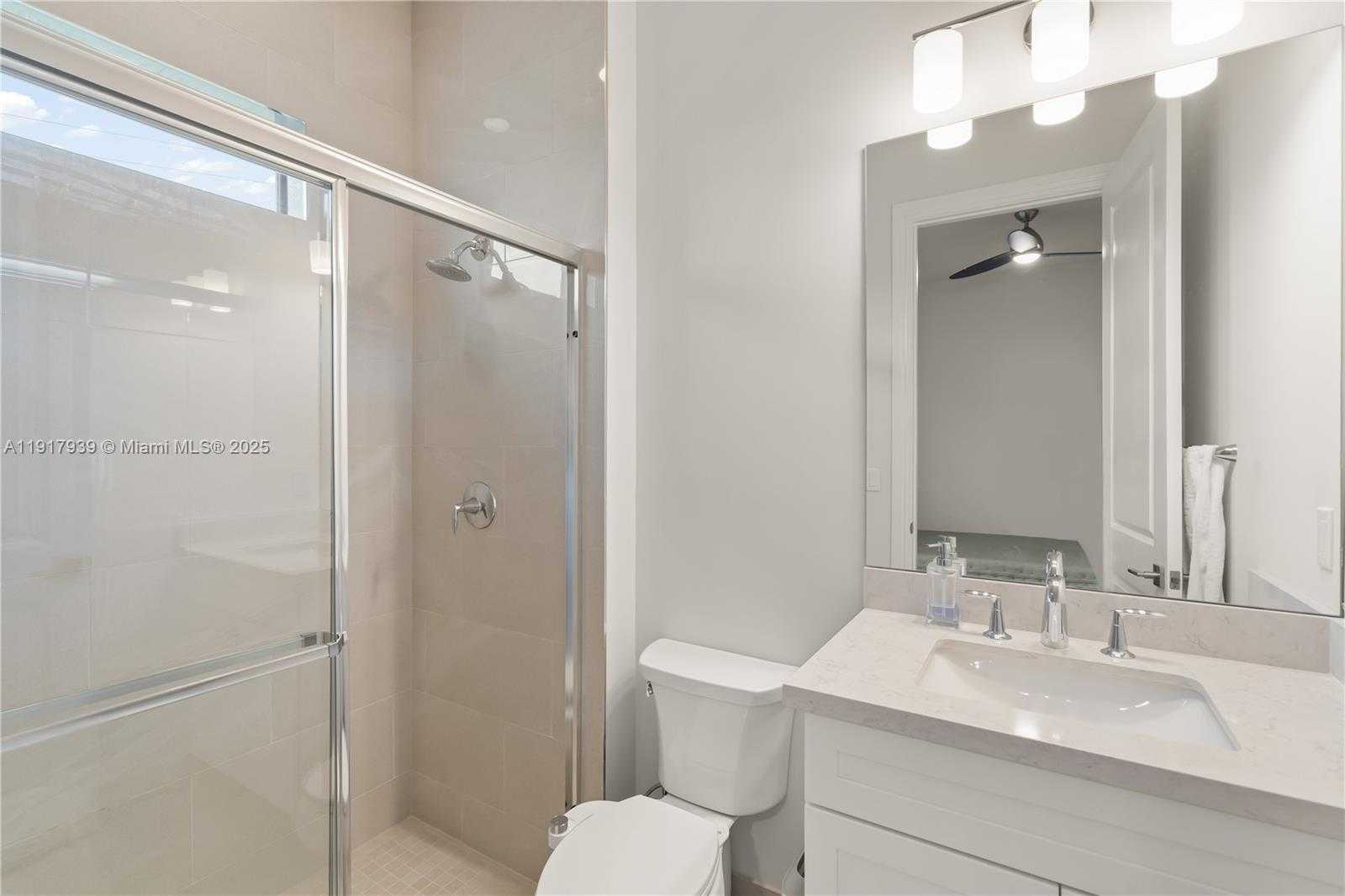 Small Image of 14820 MILLSTONE RANCHES DR, Davie Number 27