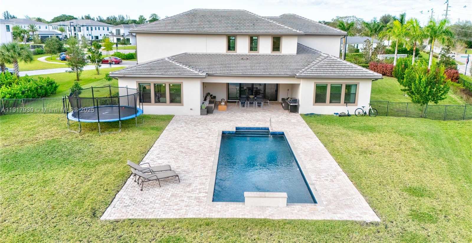 Small Image of 14820 MILLSTONE RANCHES DR, Davie Number 42
