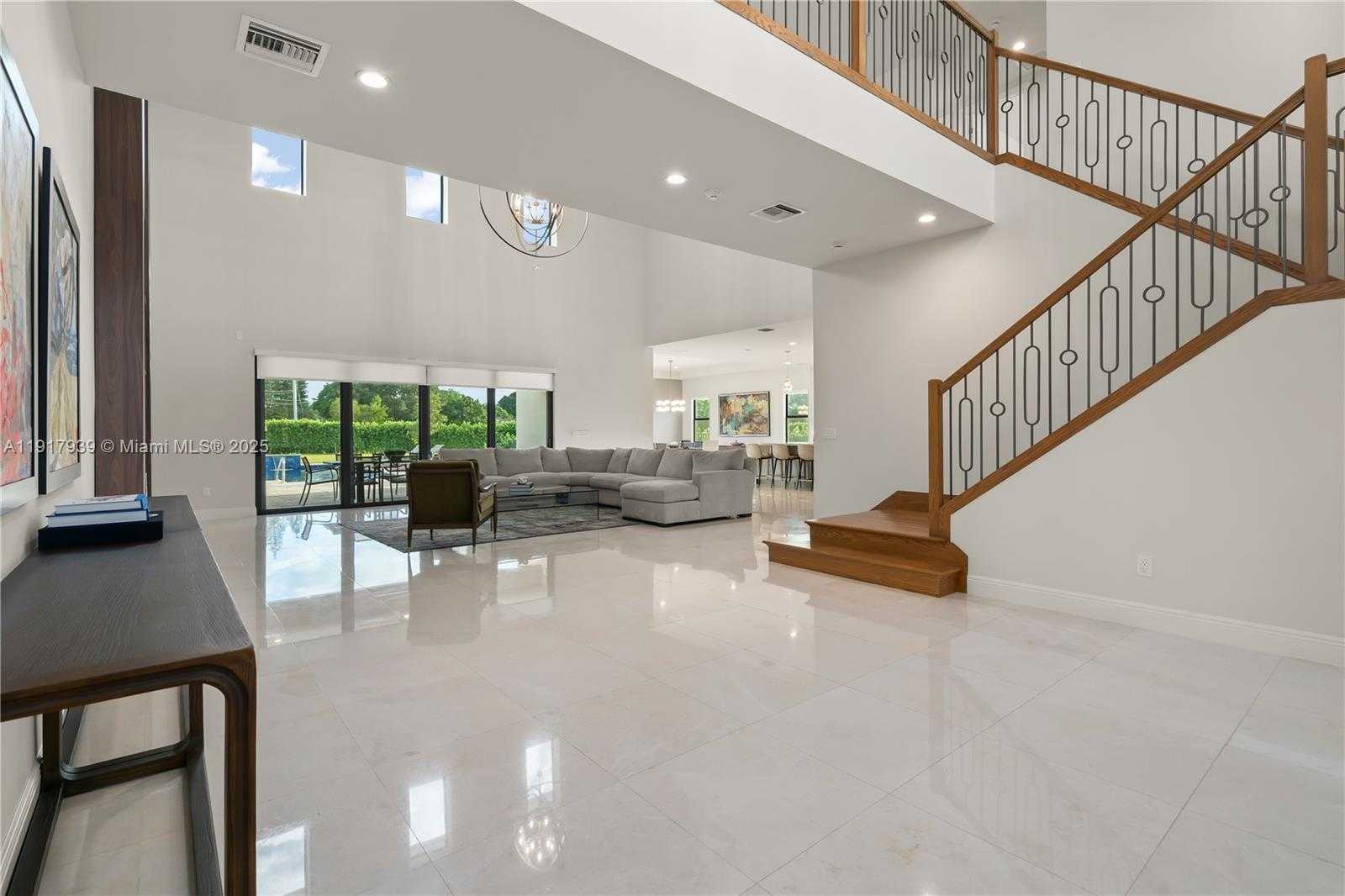 Small Image of 14820 MILLSTONE RANCHES DR, Davie Number 5