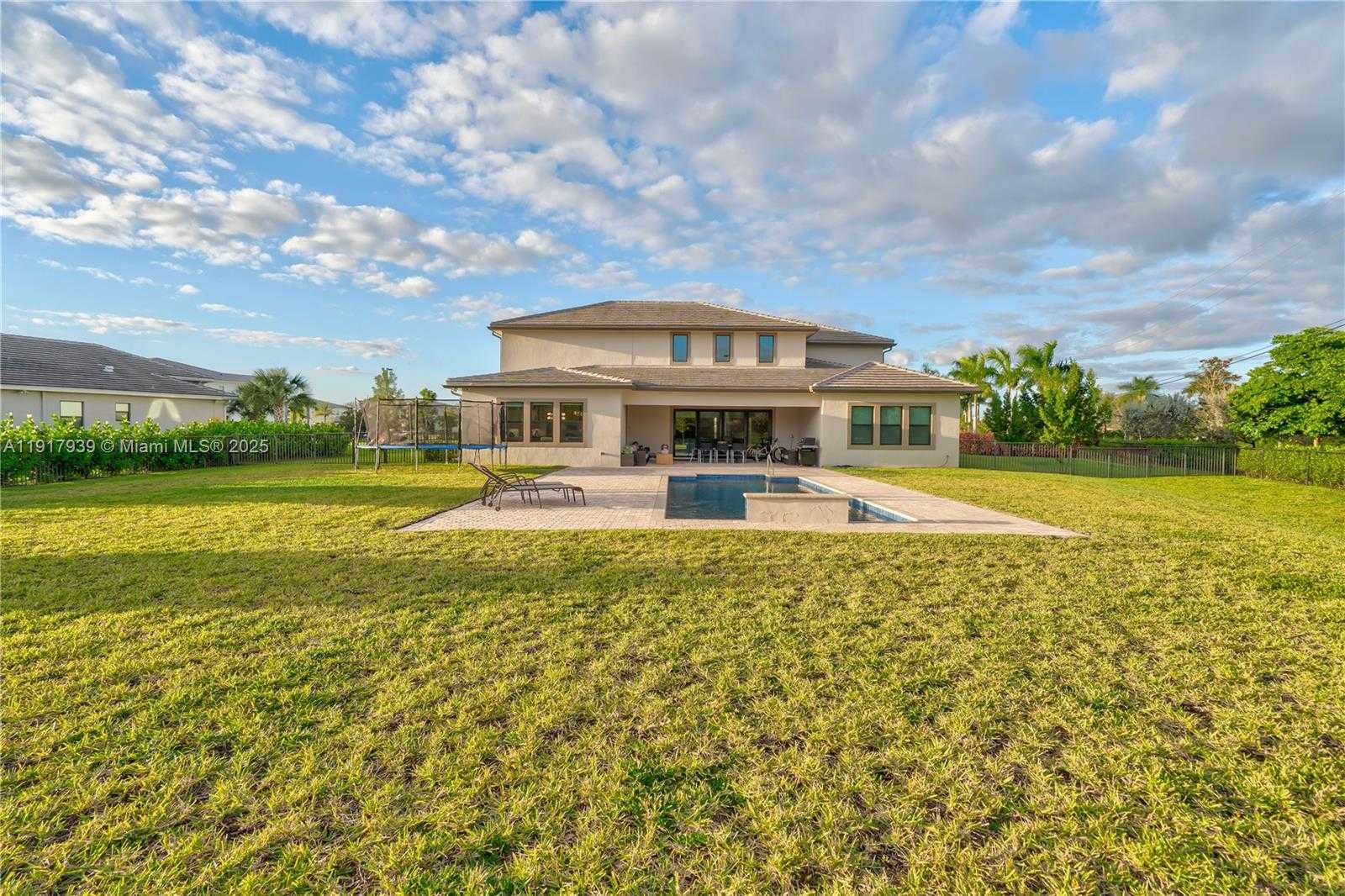 Small Image of 14820 MILLSTONE RANCHES DR, Davie Number 53