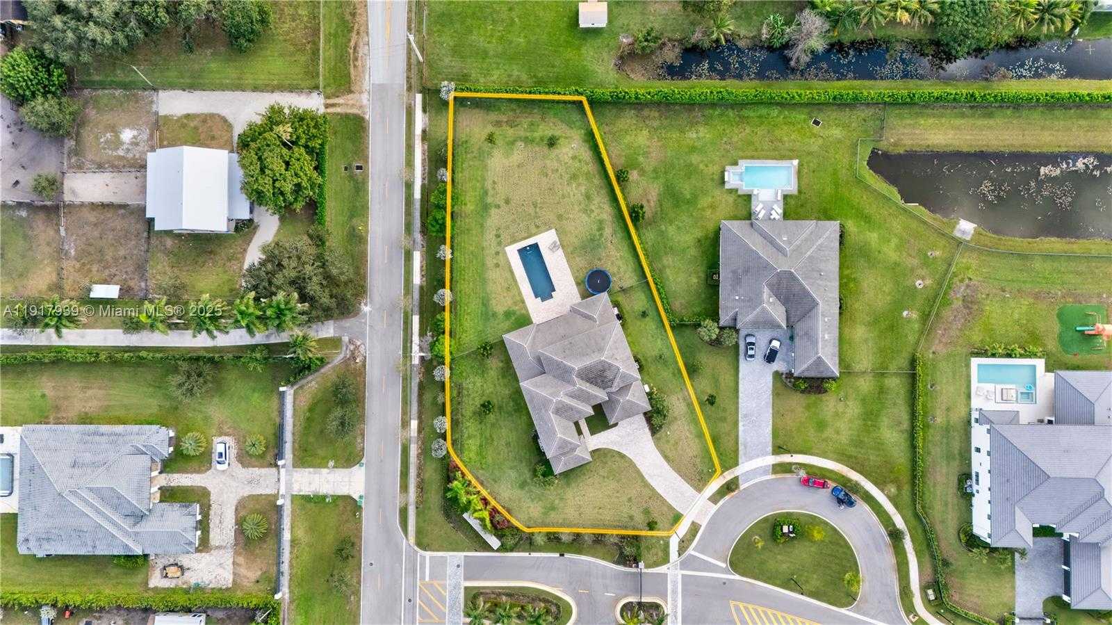 Small Image of 14820 MILLSTONE RANCHES DR, Davie Number 57