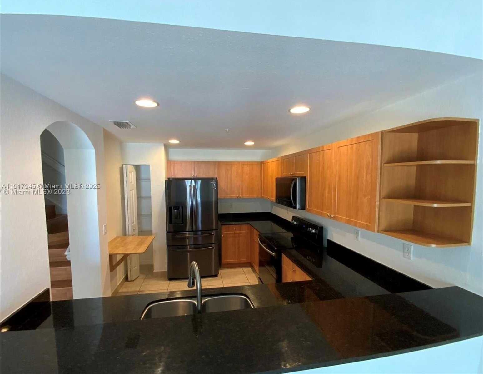 Small Image of 10805 NORTH WEST 89TH TER #208-4, Doral Number 5