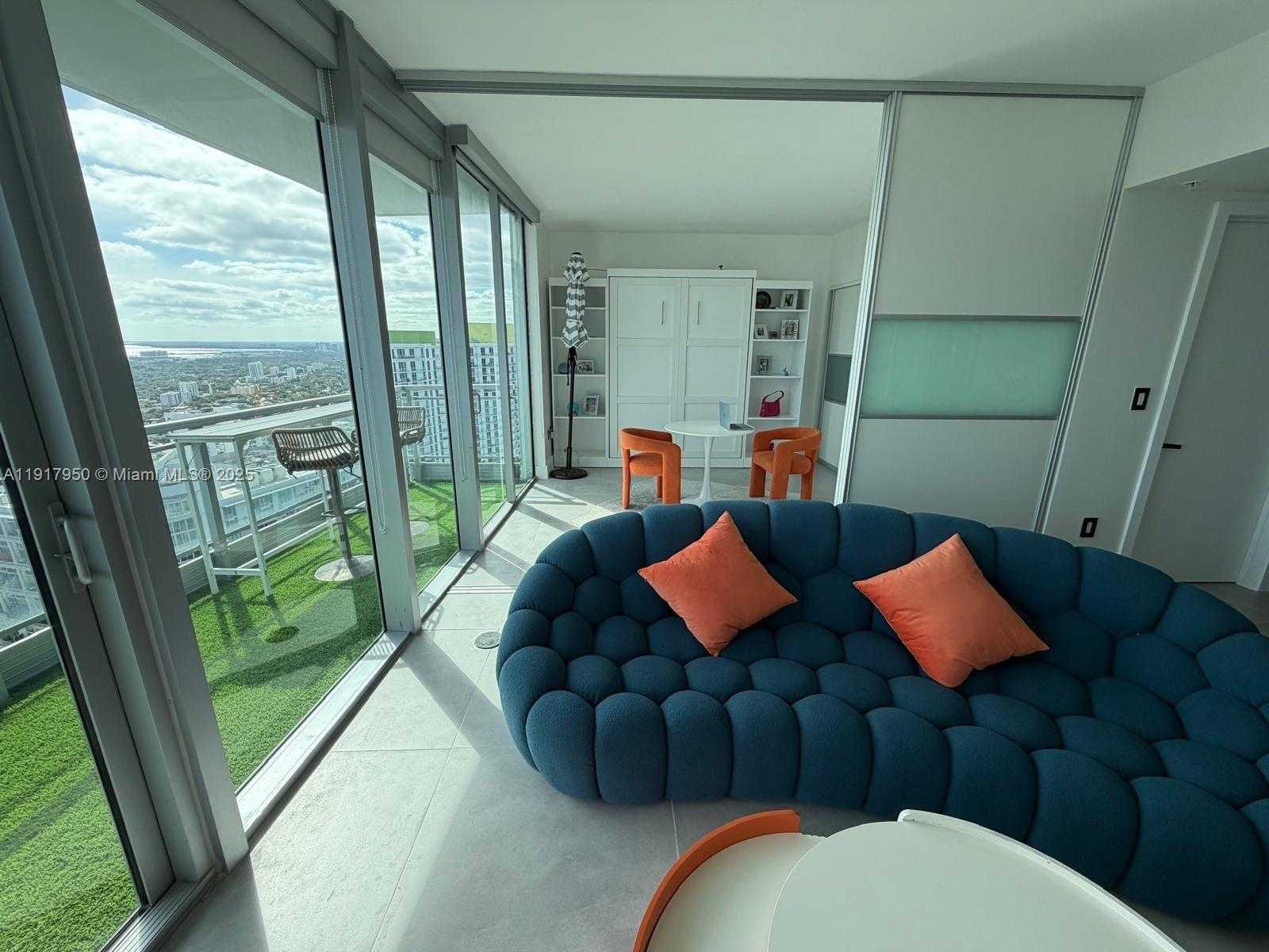 Imagen de Pequeño Objeto