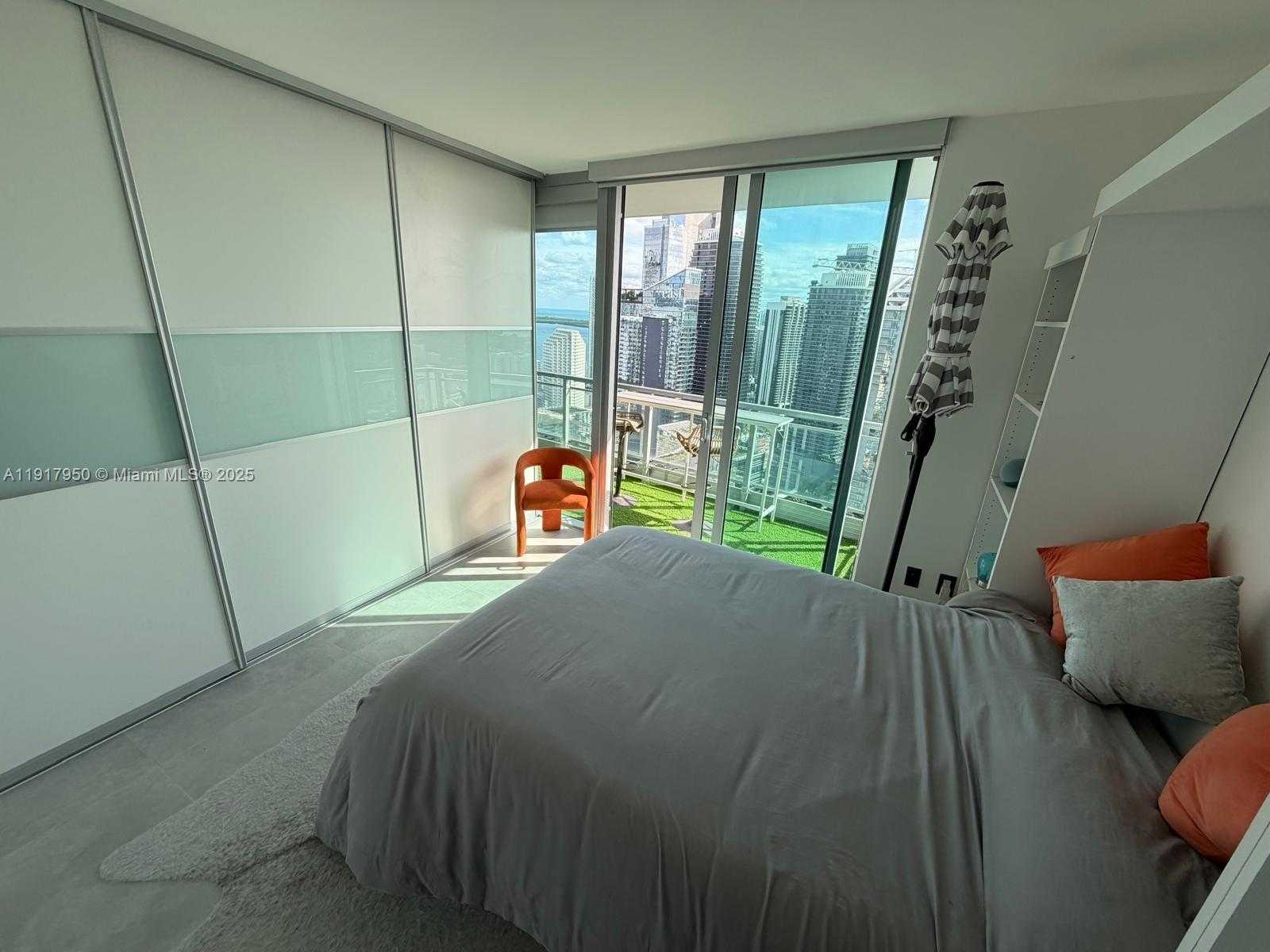 Imagen de Pequeño Objeto