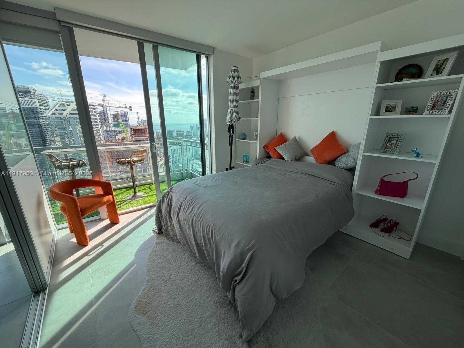 Imagen de Pequeño Objeto