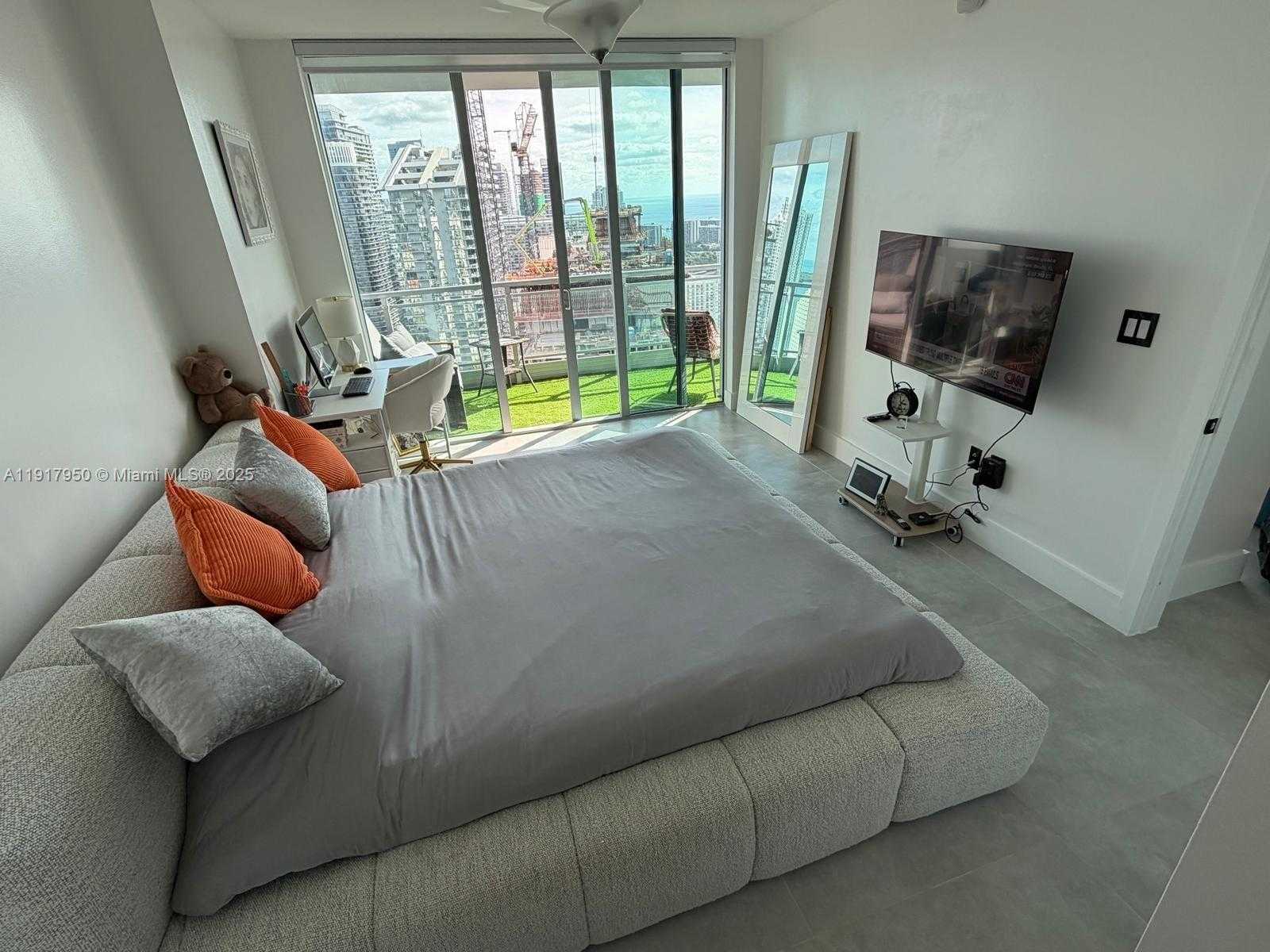 Imagen de Pequeño Objeto