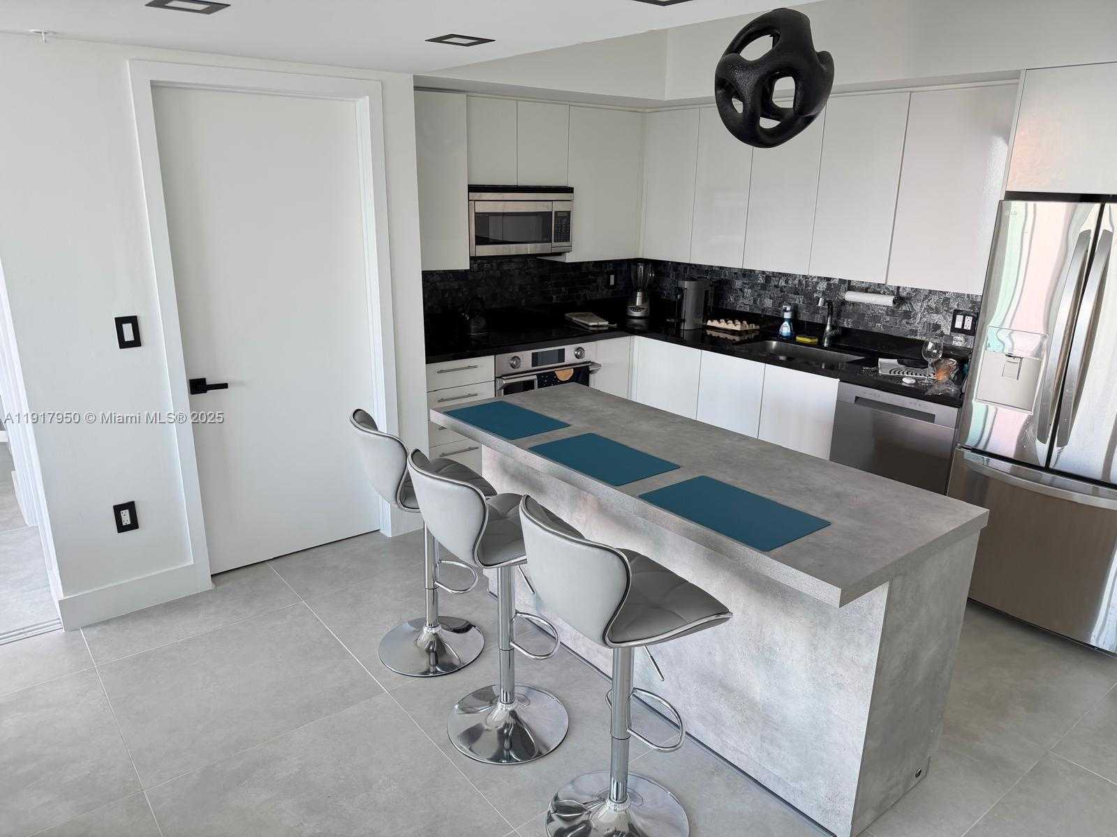 Imagen de Pequeño Objeto