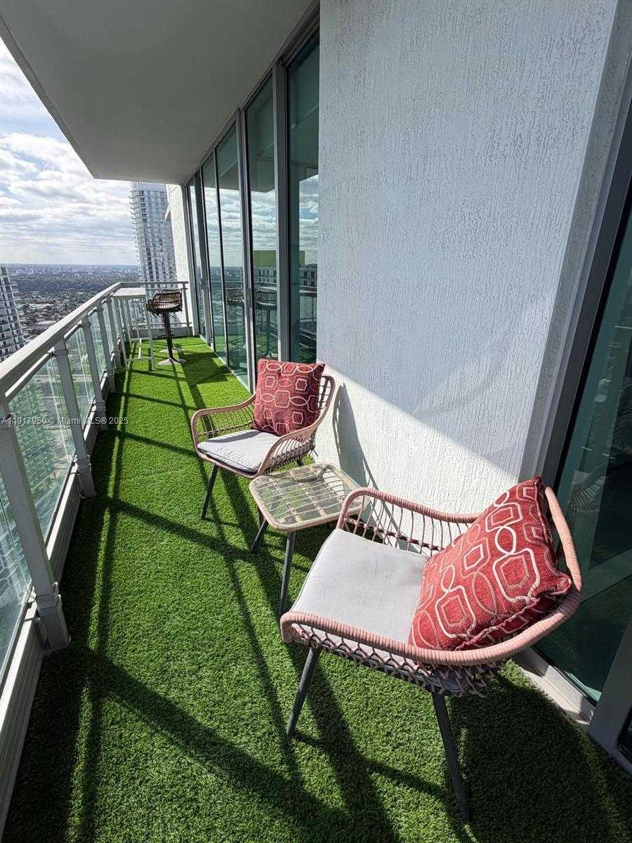 Imagen de Pequeño Objeto