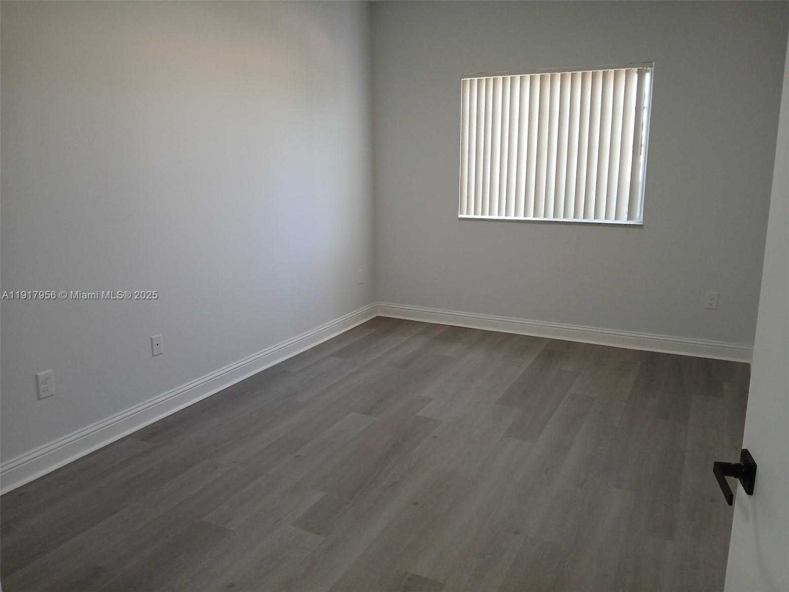 Small Image of 7300 NORTH WEST 114TH AVE #305-6, Doral Number 19