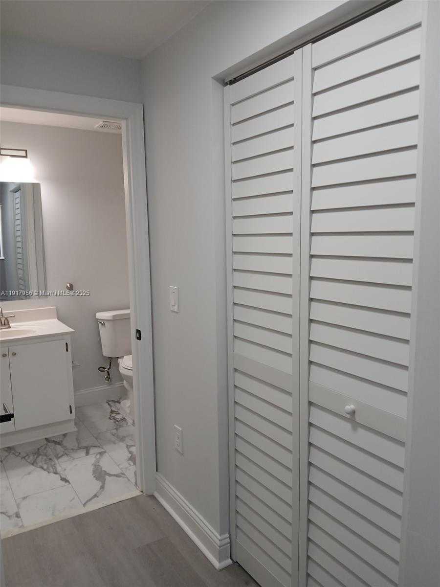 Small Image of 7300 NORTH WEST 114TH AVE #305-6, Doral Number 21