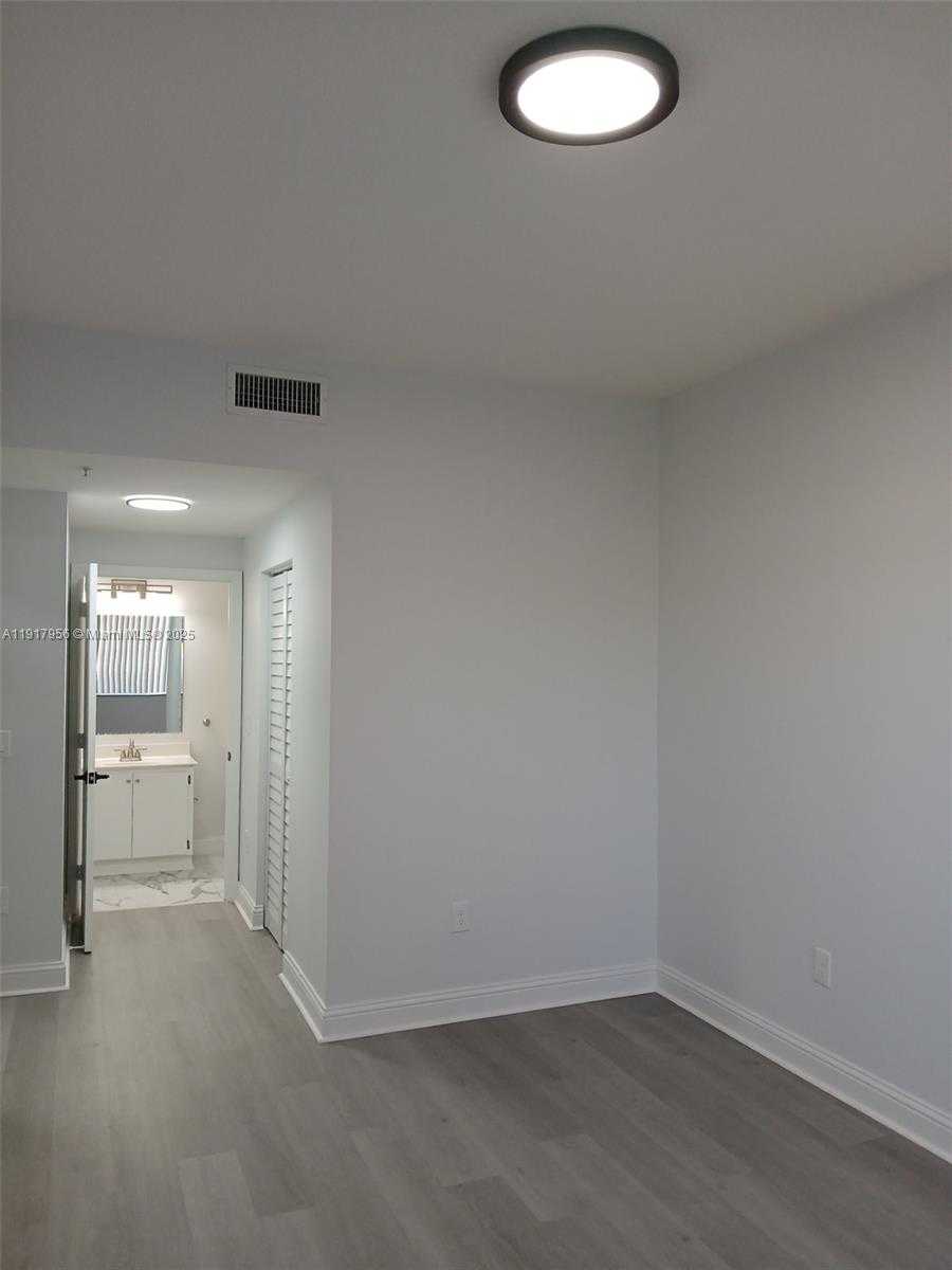 Small Image of 7300 NORTH WEST 114TH AVE #305-6, Doral Number 23