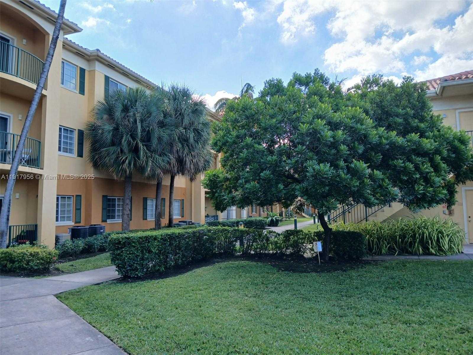 Small Image of 7300 NORTH WEST 114TH AVE #305-6, Doral Number 26