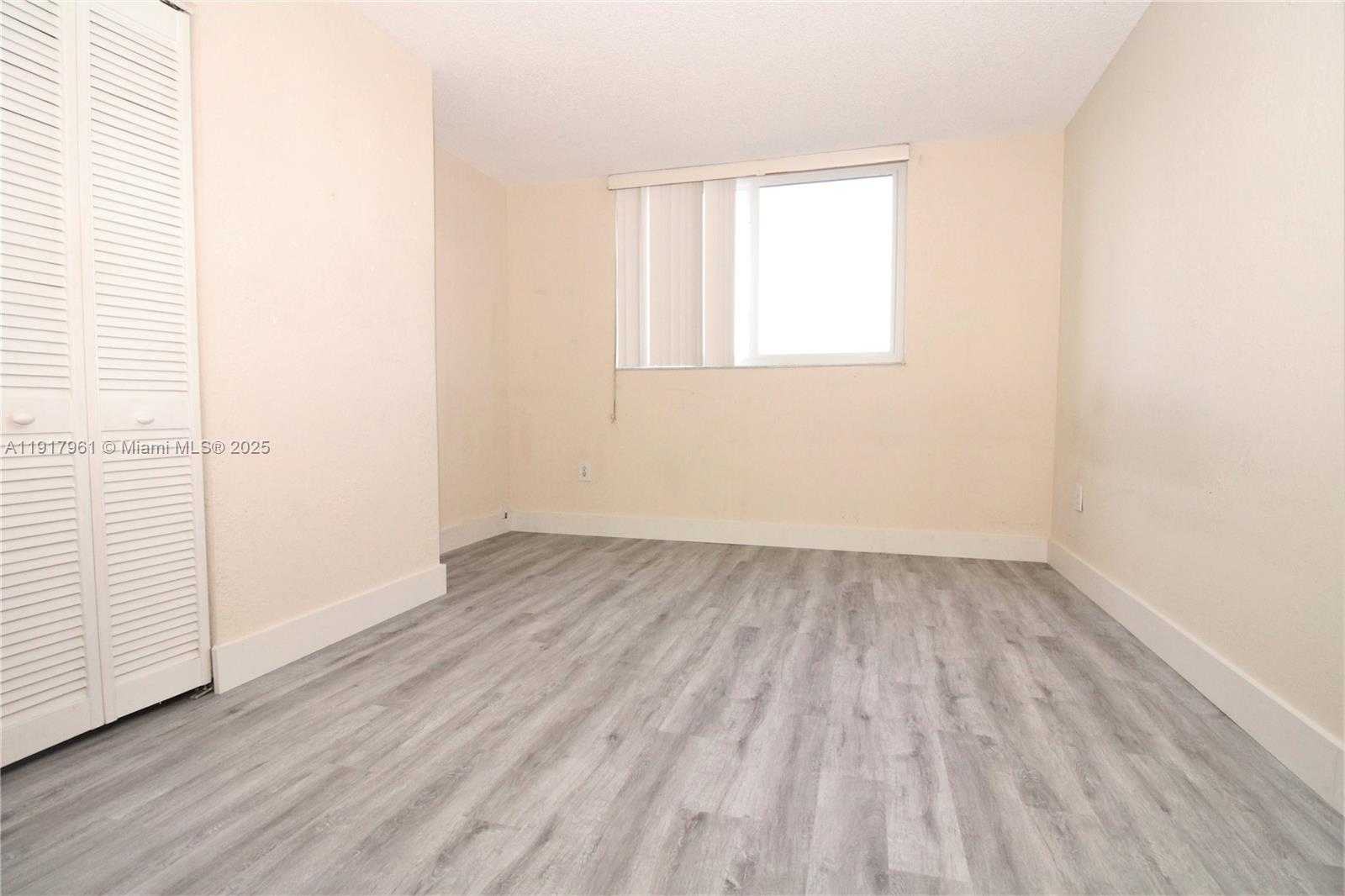 Small Image of 1251 NORTH EAST 108TH ST #312, North Miami Number 5