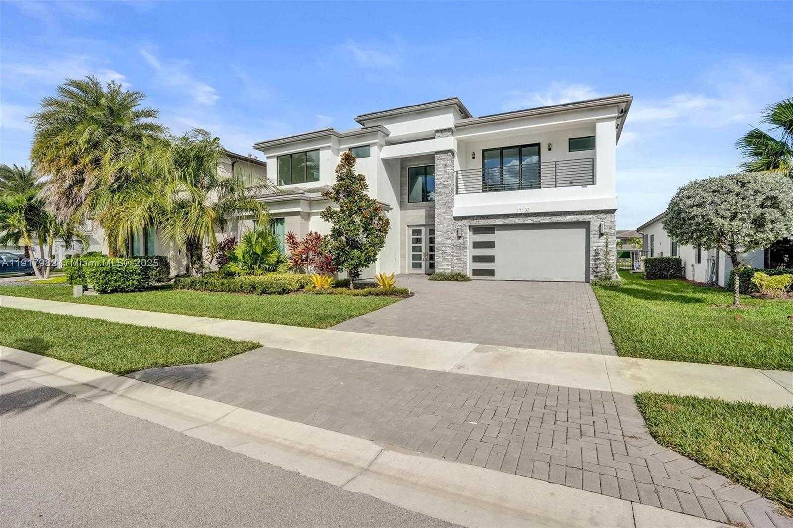 Small Image of 17130 WANDERING WAVE AVE, Boca Raton Number 2
