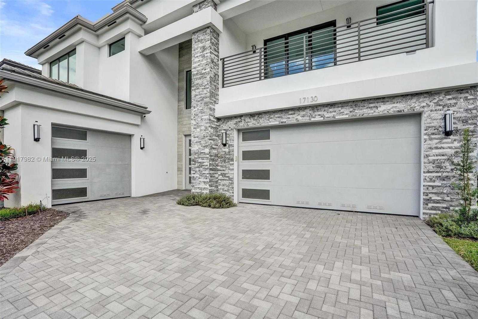 Small Image of 17130 WANDERING WAVE AVE, Boca Raton Number 6
