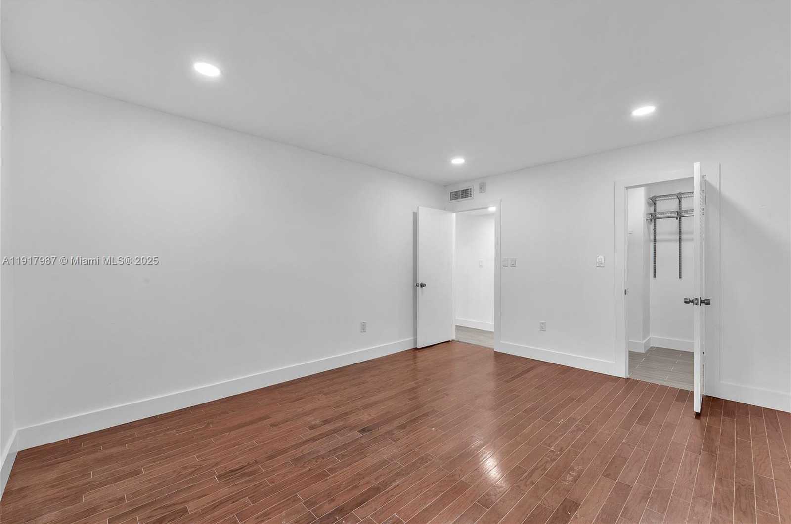 Small Image of 13712 SOUTH WEST 90TH AVE #8, Miami Number 12