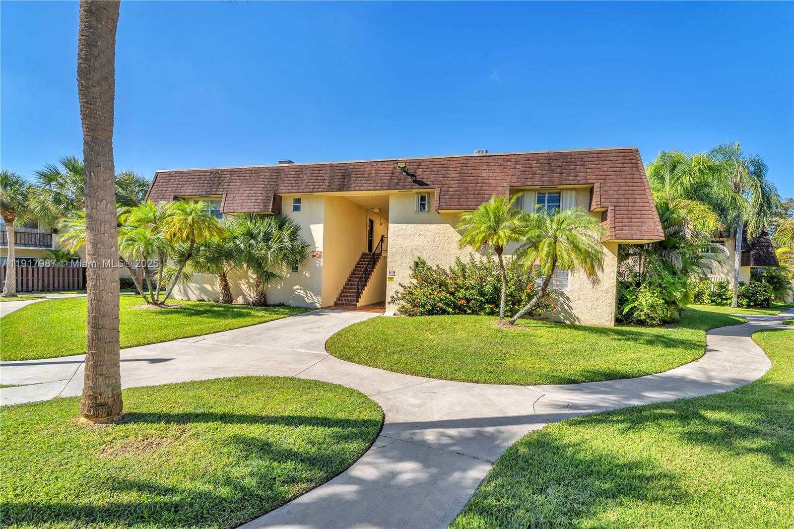 Small Image of 13712 SOUTH WEST 90TH AVE #8, Miami Number 16