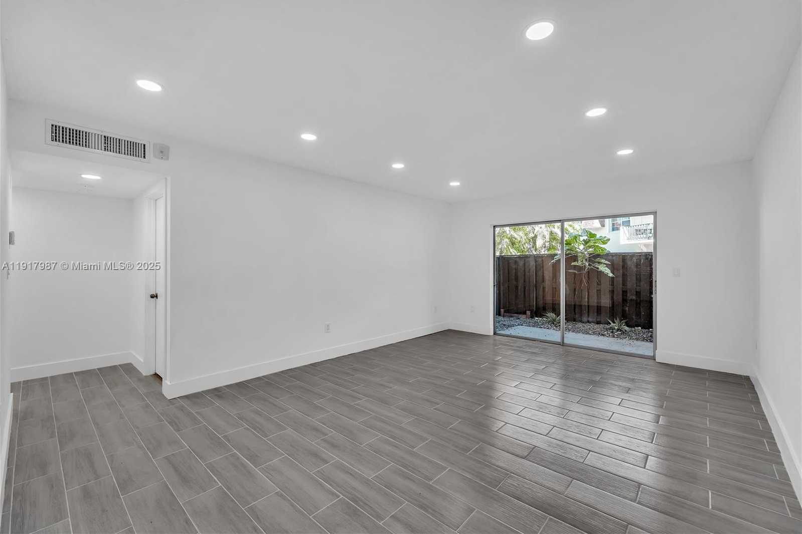 Small Image of 13712 SOUTH WEST 90TH AVE #8, Miami Number 3