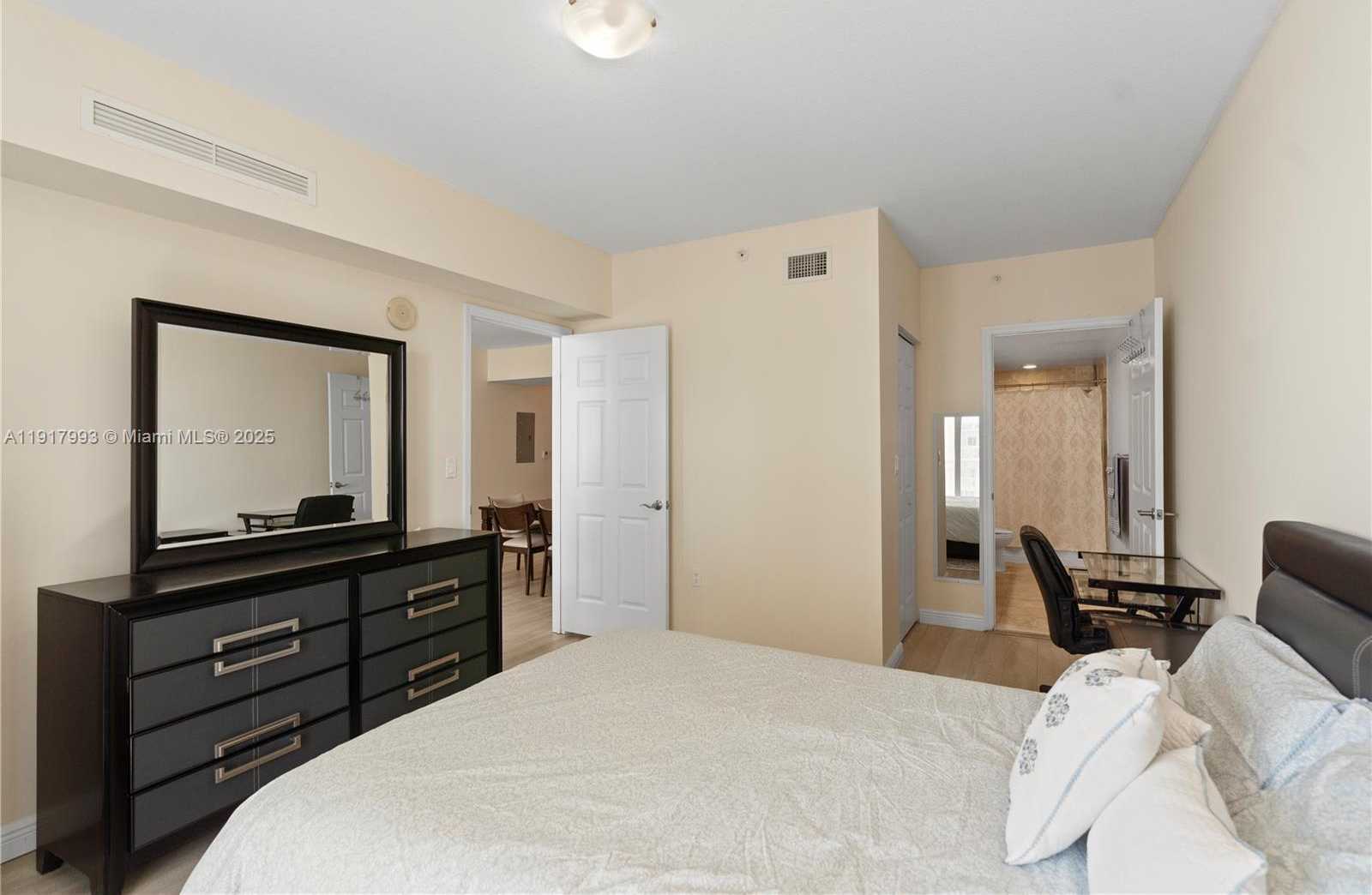 Small Image of 1745 EAST HALLANDALE BEACH BLVD #705W, Hallandale Beach Number 17