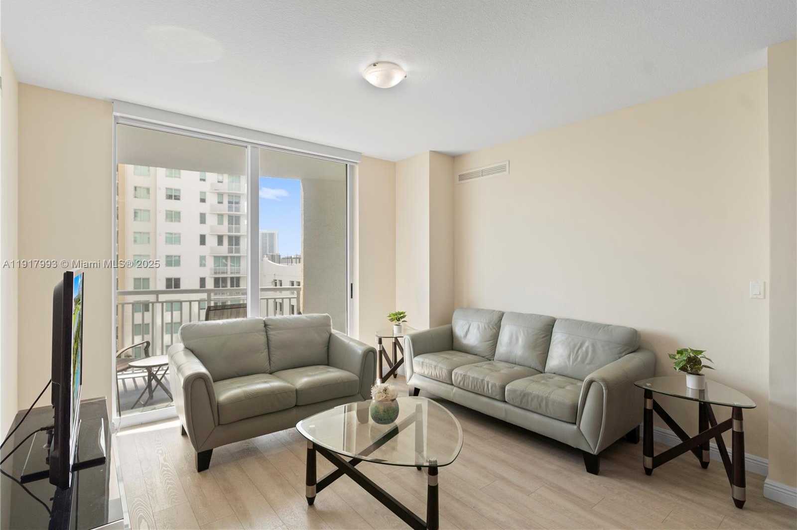 Small Image of 1745 EAST HALLANDALE BEACH BLVD #705W, Hallandale Beach Number 3