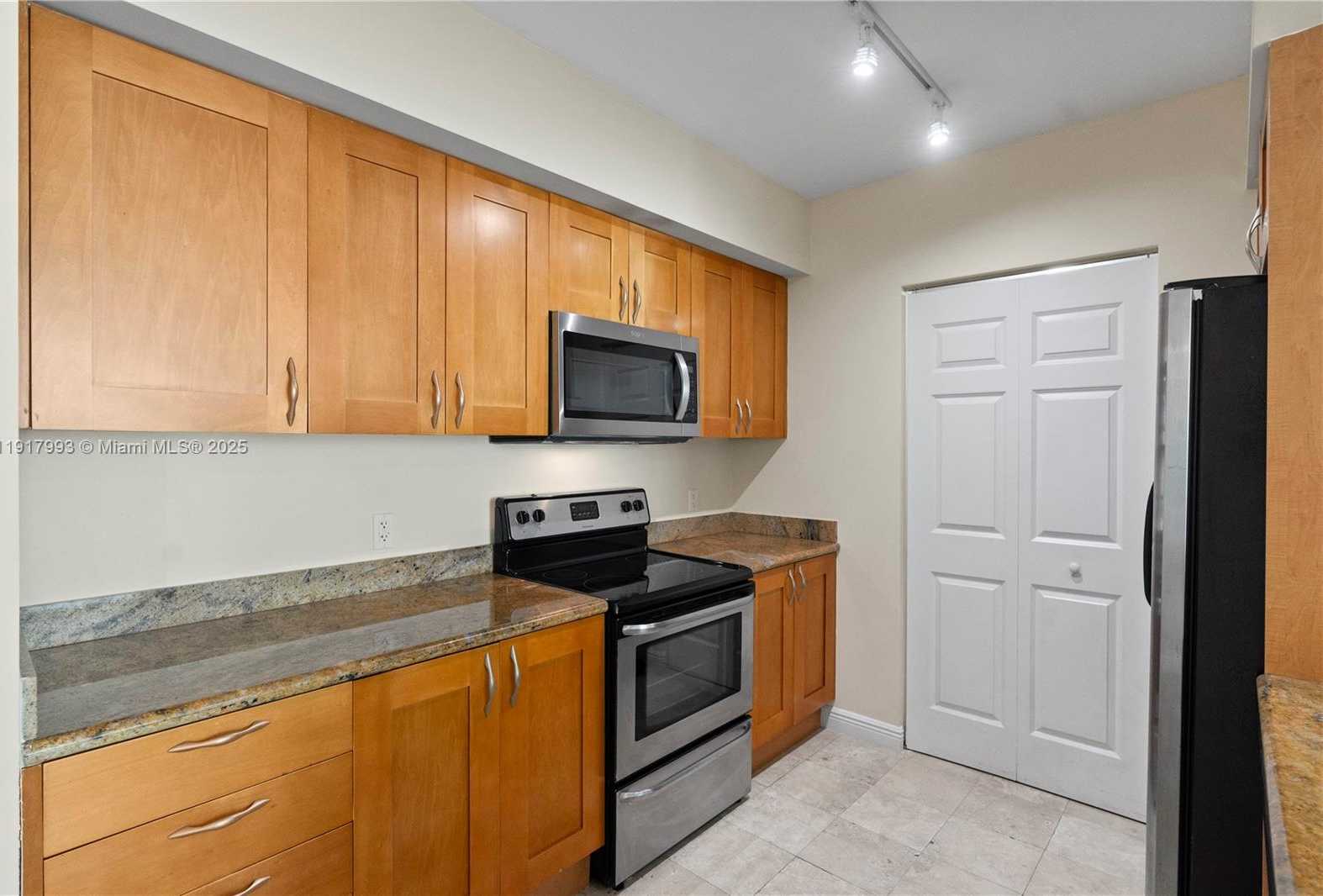 Small Image of 1745 EAST HALLANDALE BEACH BLVD #705W, Hallandale Beach Number 7