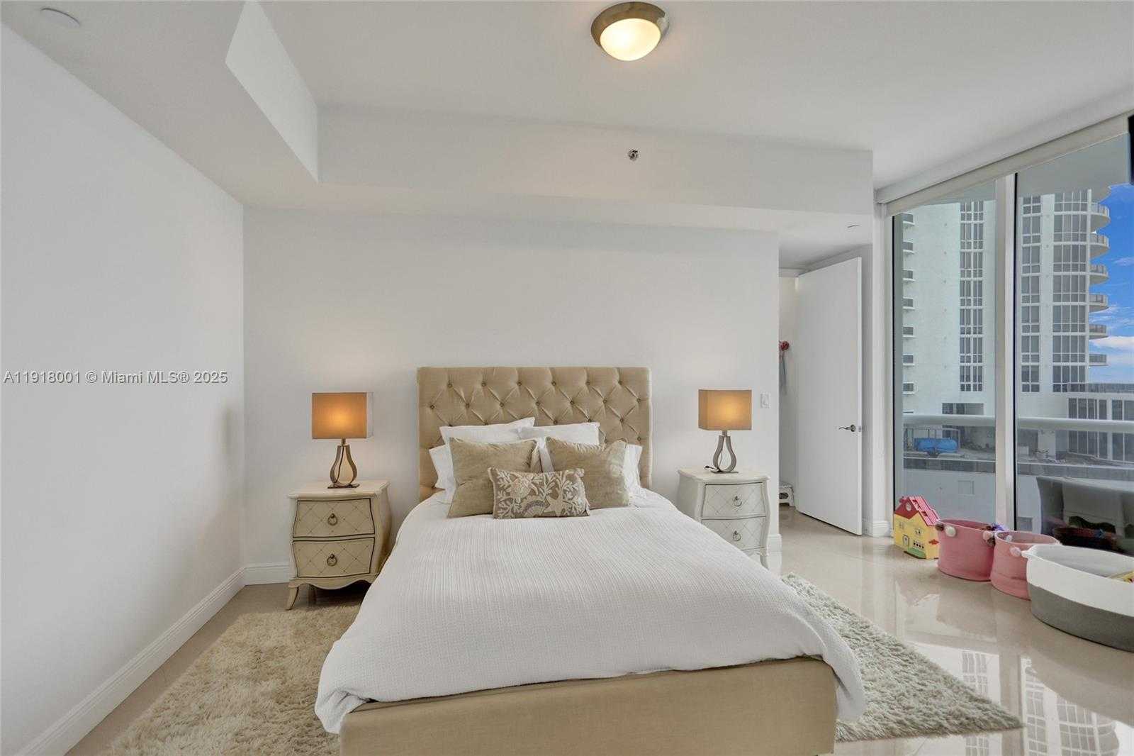 Small Image of 15901 COLLINS AVE #603, Sunny Isles Beach Number 37